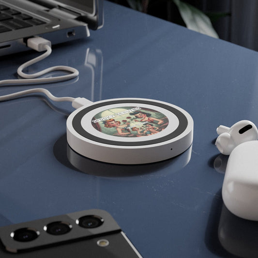 Spooky Beauties Vintage-Inspired Wireless Charging Pad - Retro Tech Office Decor