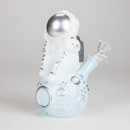 7" 3D Astronaut Glass Bong – Space Inspired Water Pipe