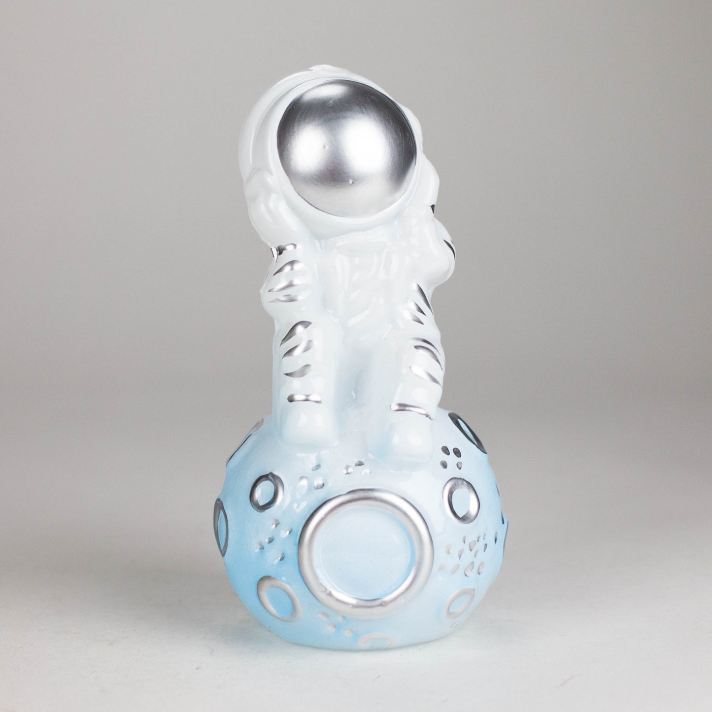 7" 3D Astronaut Glass Bong – Space Inspired Water Pipe