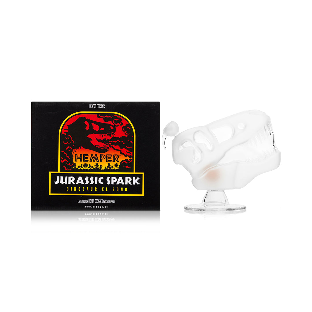 Jurassic Spark Skull XL Bong 7"
